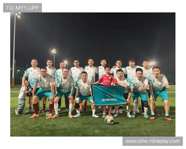 足球场上的旋律 球星们跨界弹奏音乐的魅力与心声