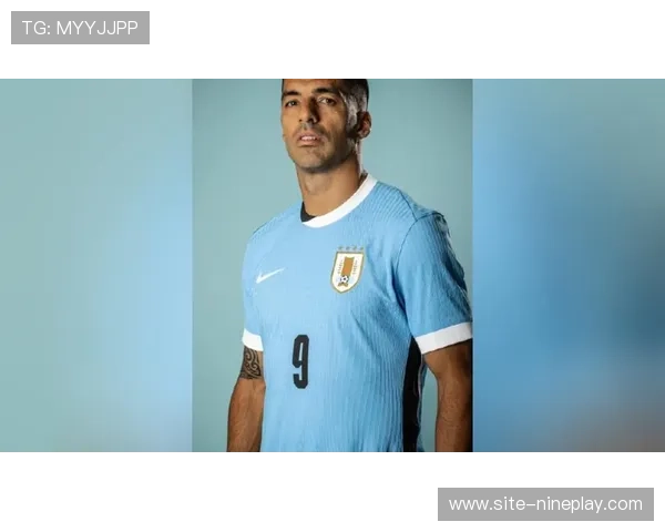 足球明星与孩子们的温情时刻：探索父爱与事业的完美平衡