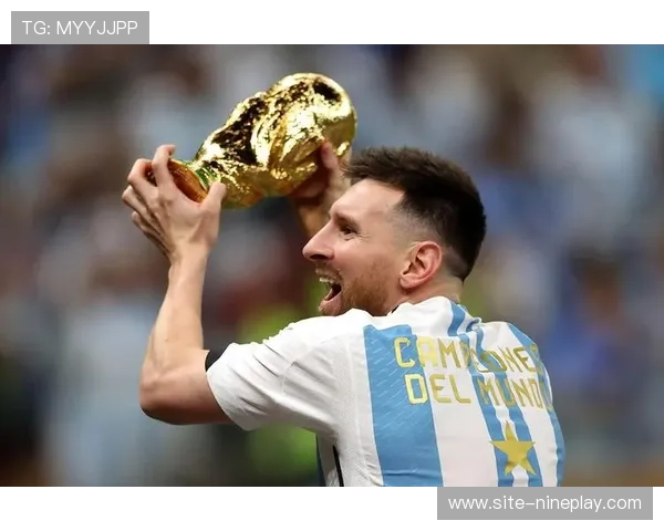 足球巨星智慧碰撞 经典语录揭示成功与奋斗的真谛