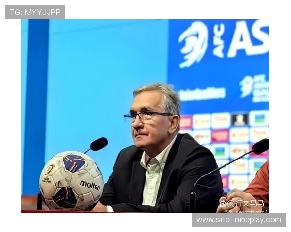 足球球星伊凡是谁 他在球场上的表现与成就如何